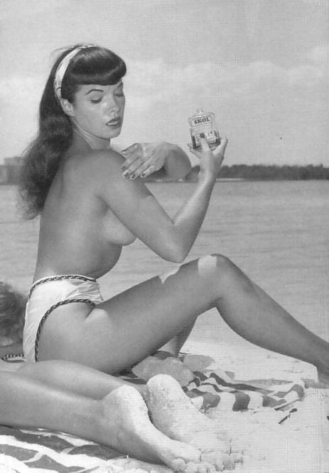 Bettie Page Divers #36503700