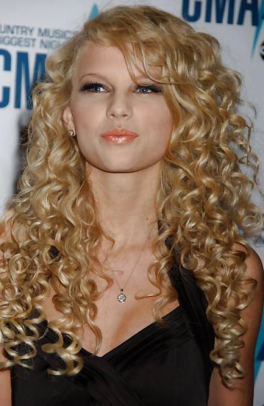 Taylor swift
 #31299840