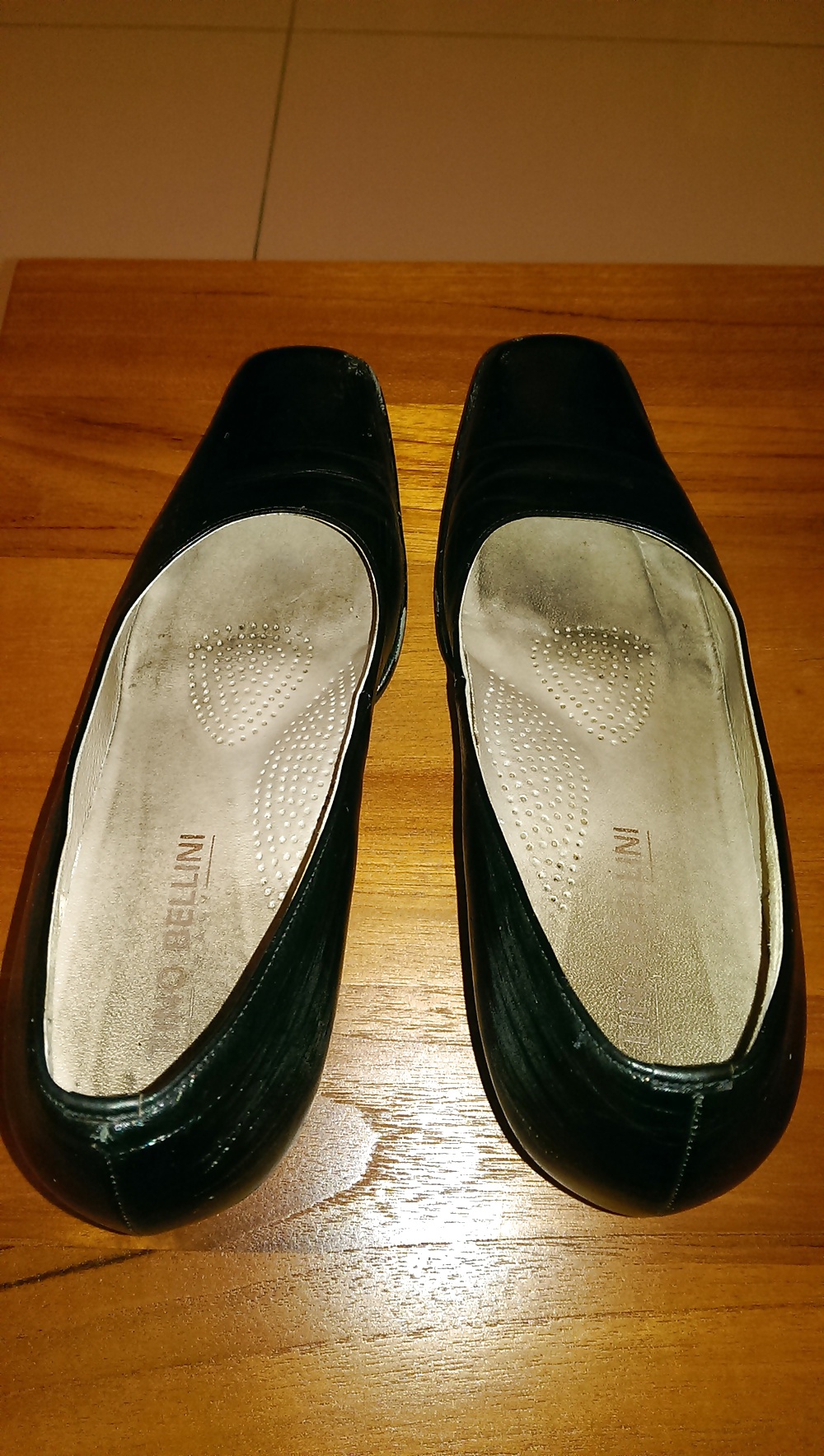 Borrowed supervisor's heel from office #40336804