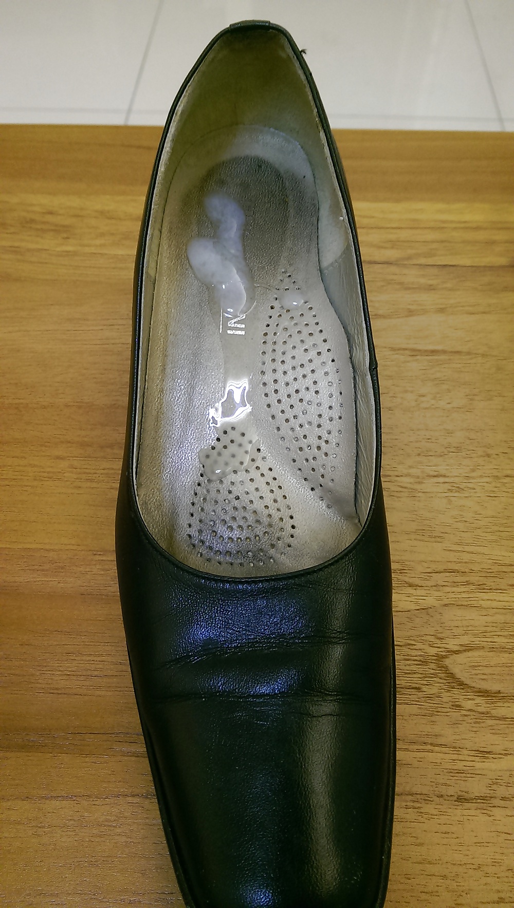 Borrowed supervisor's heel from office #40336851