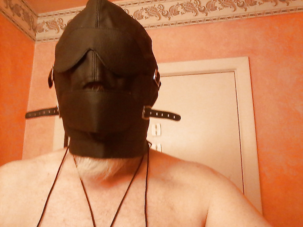 Maskierten Cbt Slave #32198580