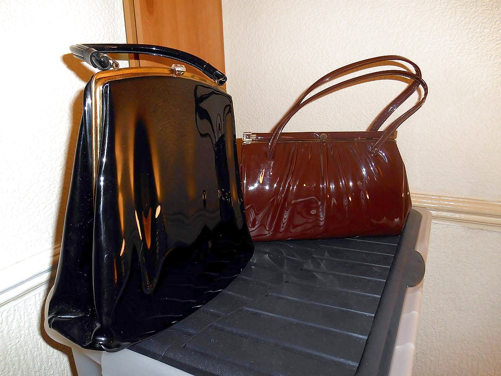 More sex with Vintage shiny handbags: #38942734