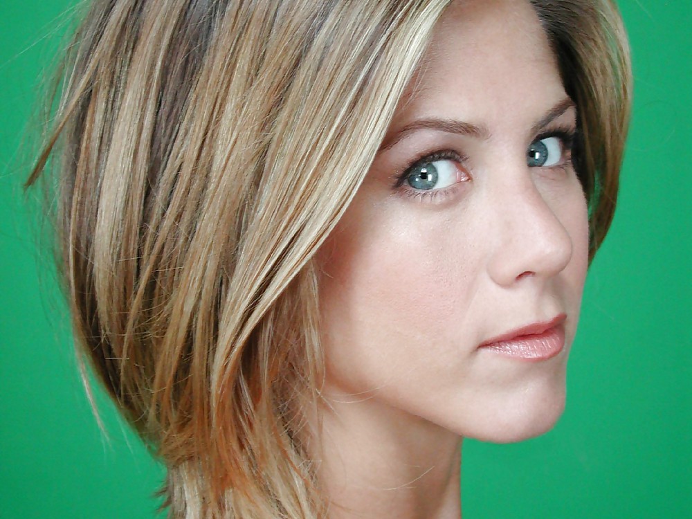 Jennifer Aniston - Le Plus Chaud MILF (par La Roulette Russe) #25601638