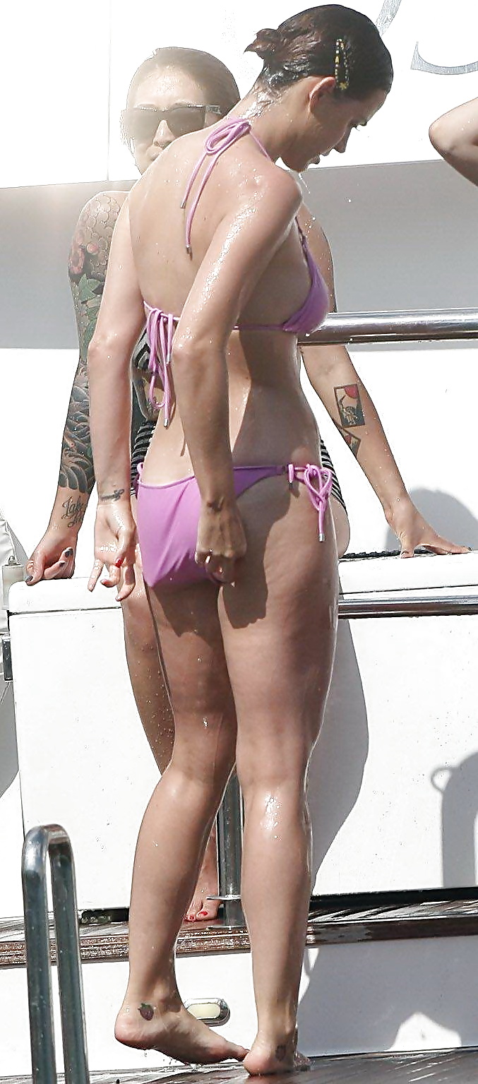 Katy Perry - pink bikini in Sydney, November 23, 2014 #38720276