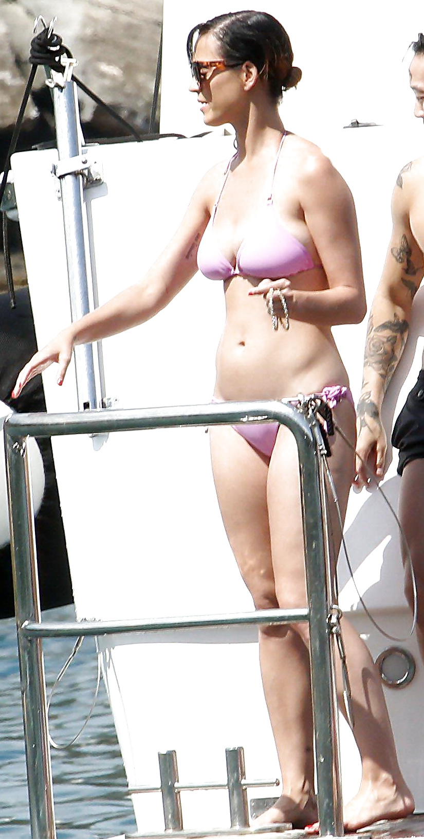 Katy perry - bikini rosa a sydney, 23 novembre 2014
 #38720480