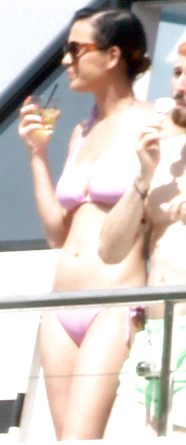 Katy Perry - Rosa Bikini In Sydney, 23. November 2014 #38720506
