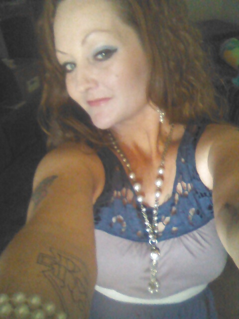 White trash milf mostra figa
 #34838599