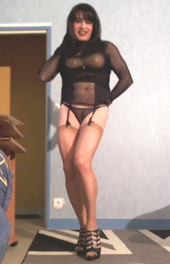 Bas et porte jarretelles
 #34333642