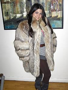 Girls in fur #33239389