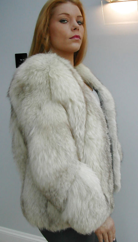 Girls in fur #33239403