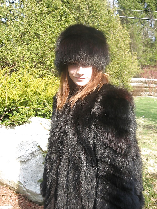 Girls in fur #33239408