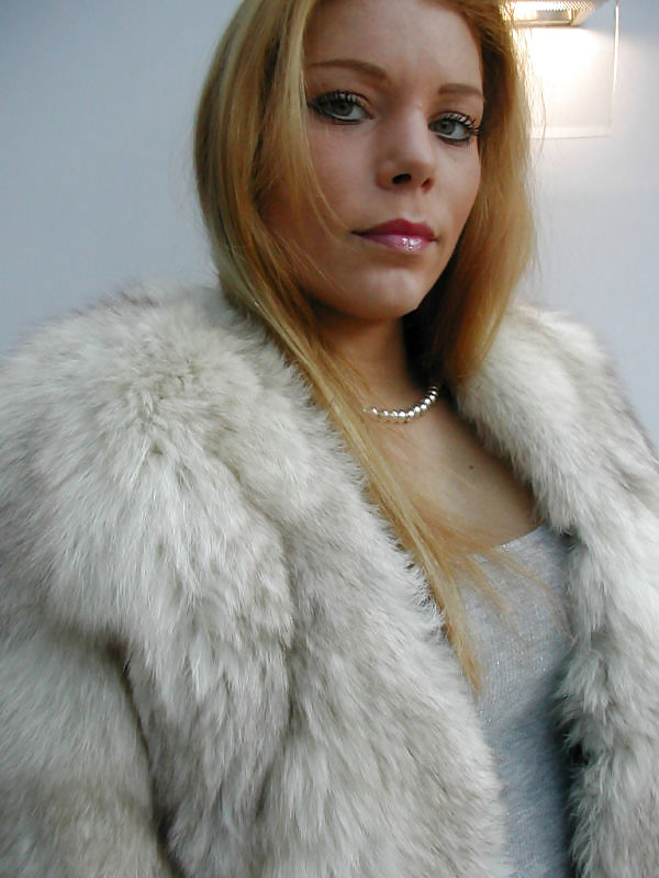 Girls in fur #33239419