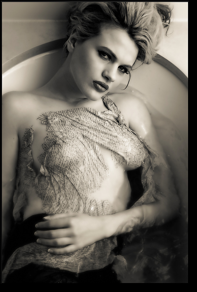 Chloe jasmine whichello
 #29564482