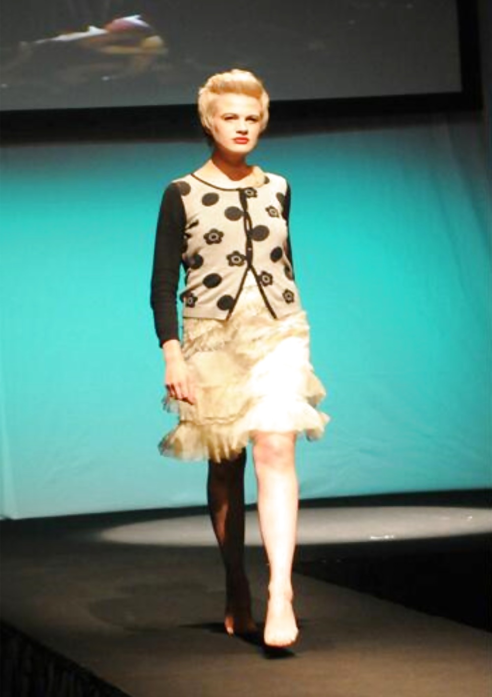 Chloe jasmine whichello
 #29564883