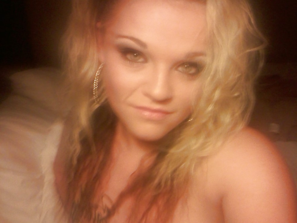 淫乱フリーク
 #37038884