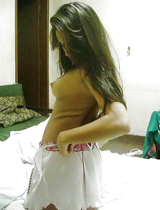 Grils From Qatar #24862515