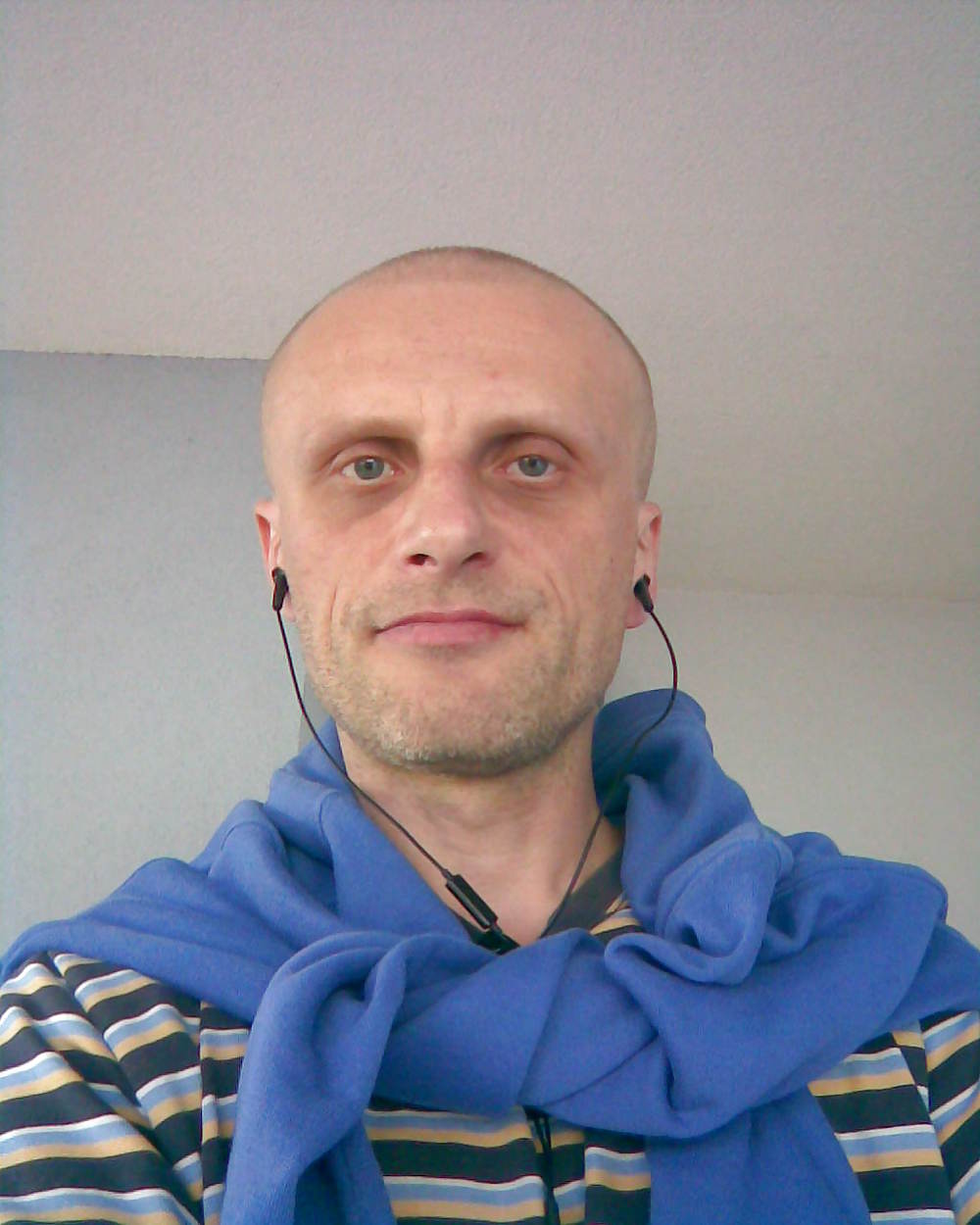 Ch0mik in trance
 #23822328