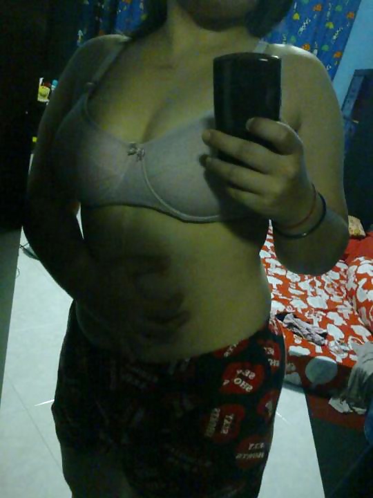 Preview - Horny Malay girl in SG #27897497