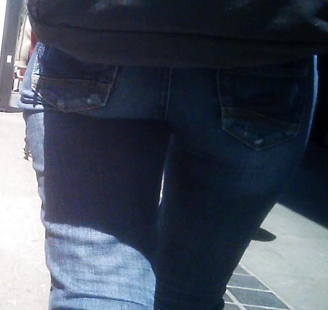 Nerd chick jeans ass
 #38007483