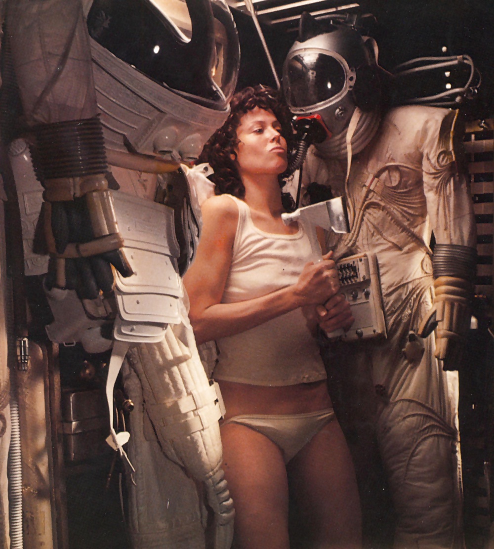 Sigourney Weaver #34870212