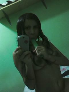 Dos jóvenes desnudos
 #35358612