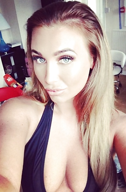Lauren Goodger's Sexy Selfies (British Celebrity) #31440211