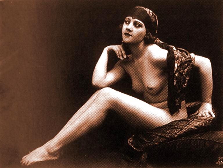 Retro Nude 1915 #32531425