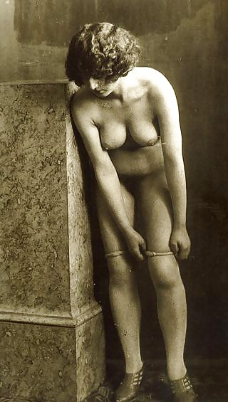 Retro Nude 1915 #32531592