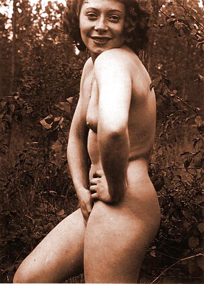 Retro Nude 1915 #32531621