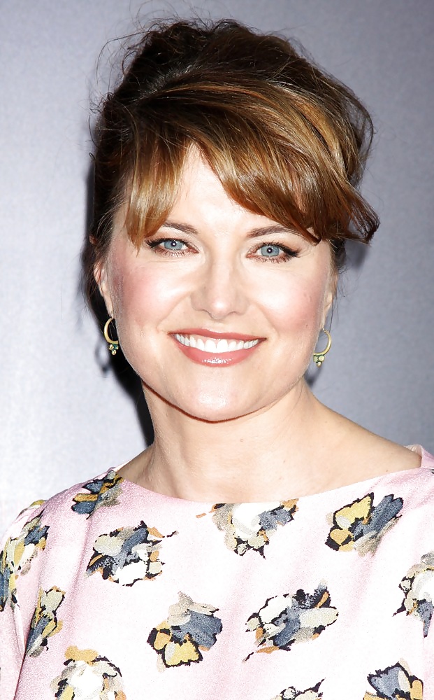 Lucy lawless
 #32307441