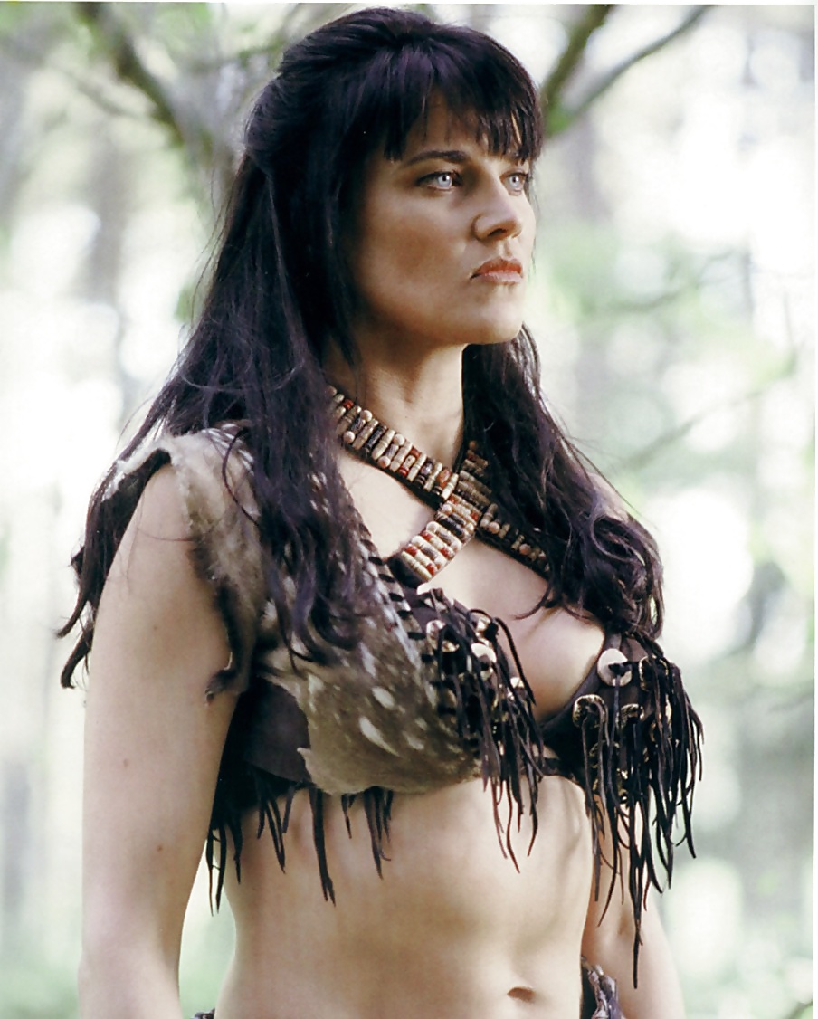 Lucy Lawless #32307507