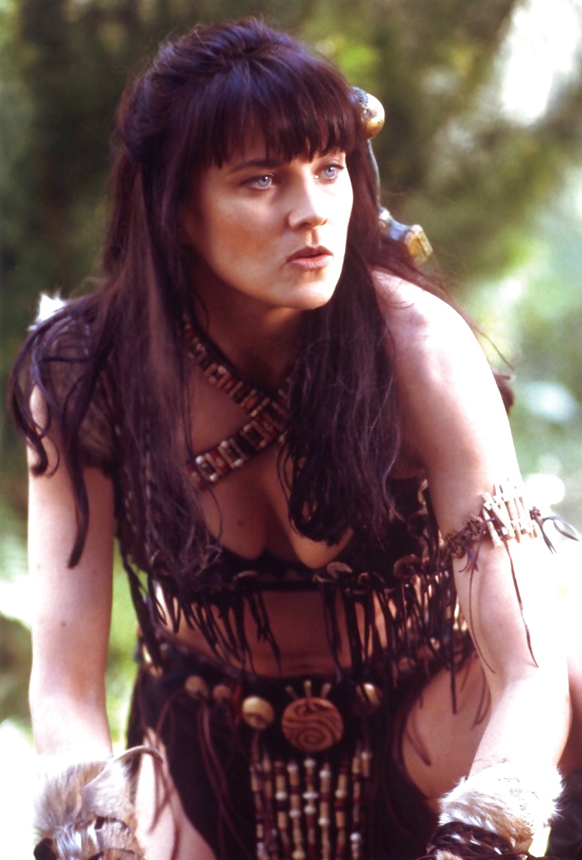 Lucy Lawless #32307511