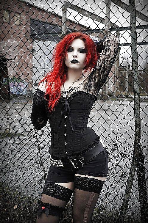 Certains De Mes Filles Goth Favoris 3 #31238263