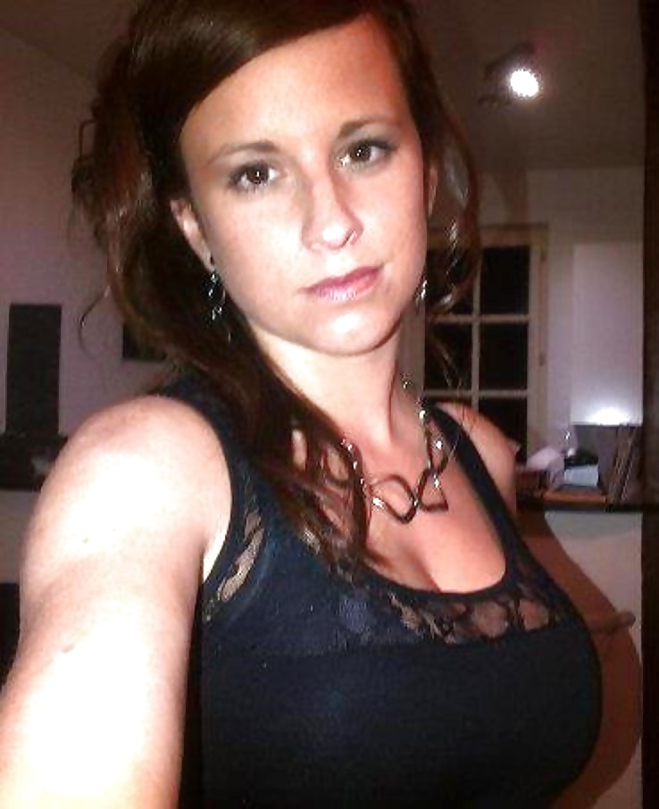 Amigos diferentes
 #40875888