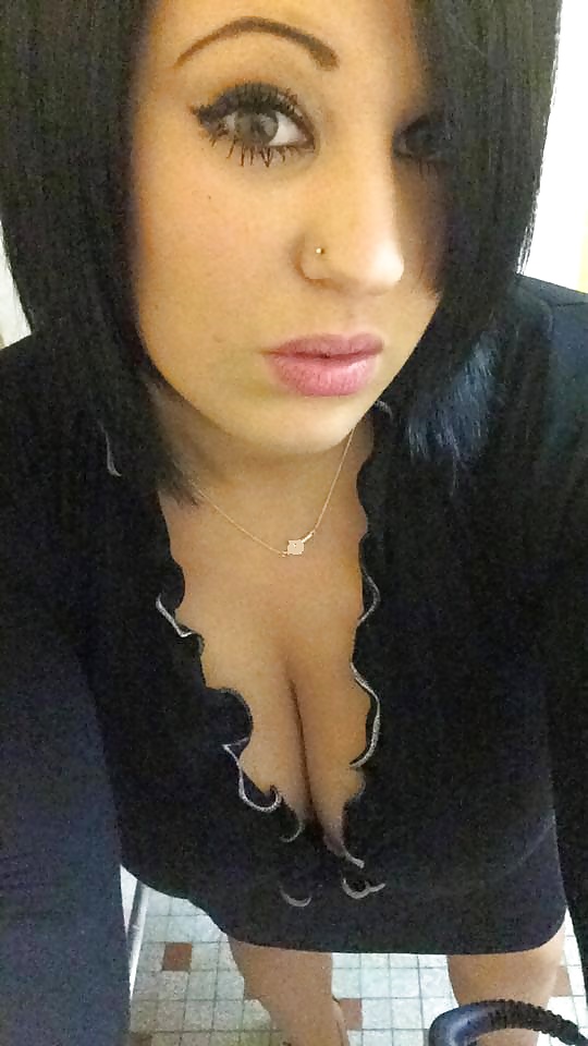 Amigos diferentes
 #40875900