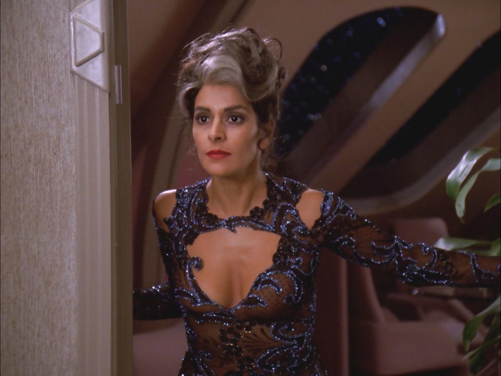 Marina sirtis
 #27275062