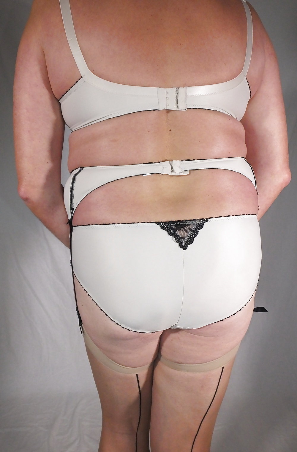 Shemale y crosdresser vintage beige panty gossard
 #39412412