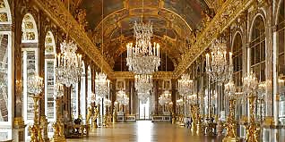 Chateau de versailles et son jardin a la francaise 
 #28359663