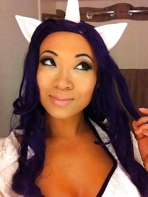 Cosplayer: Yaya Han #26627566