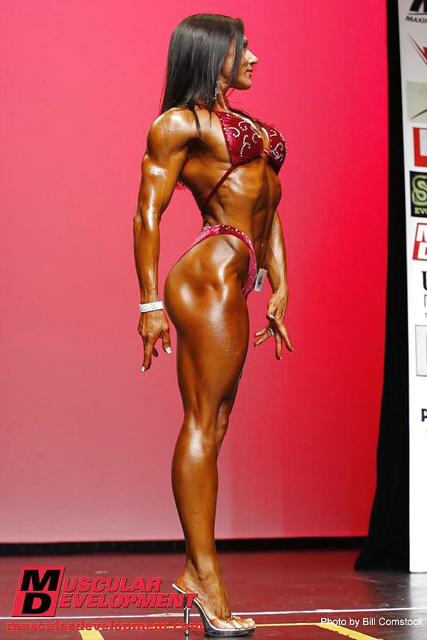 Lorena Cozza -bodybuilder #27420099