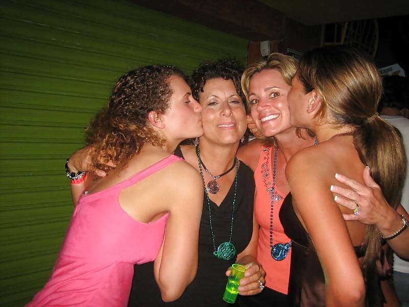 Girls Girls Kissing 7 #25632949