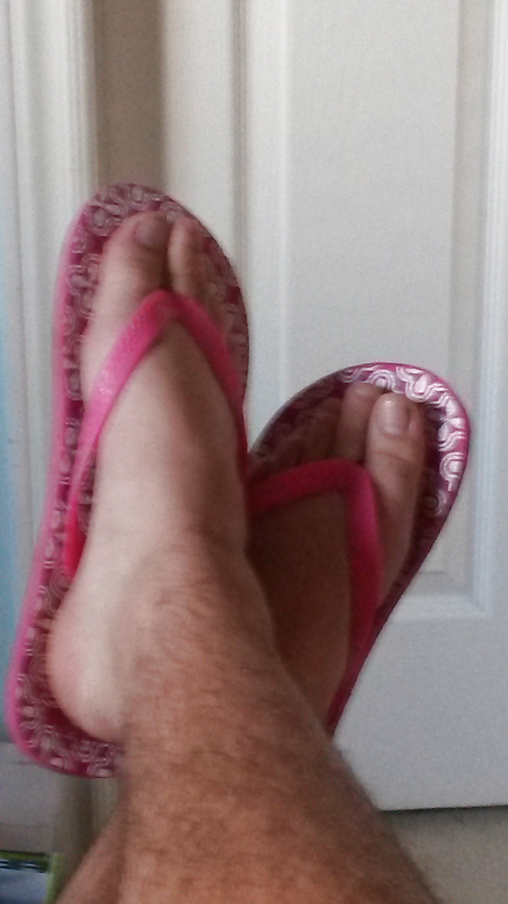 Pink flip flops #32770549