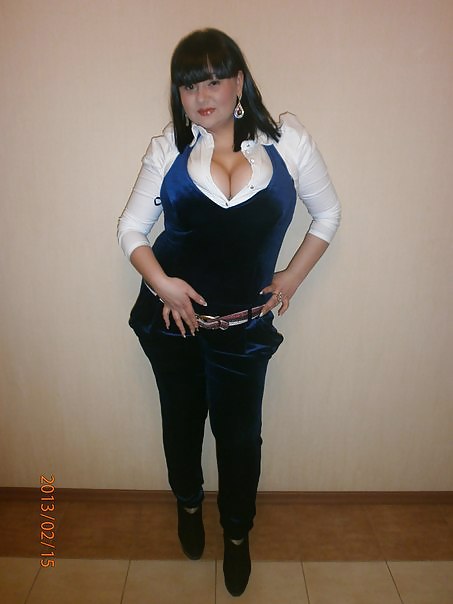 Busty Russian Woman 1042 #37539997