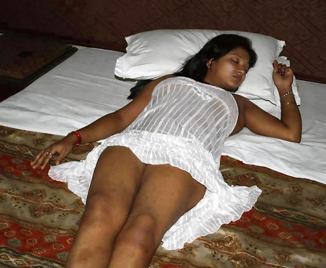 Hot Srilankische Modelle (nicht Nackt) #33038782
