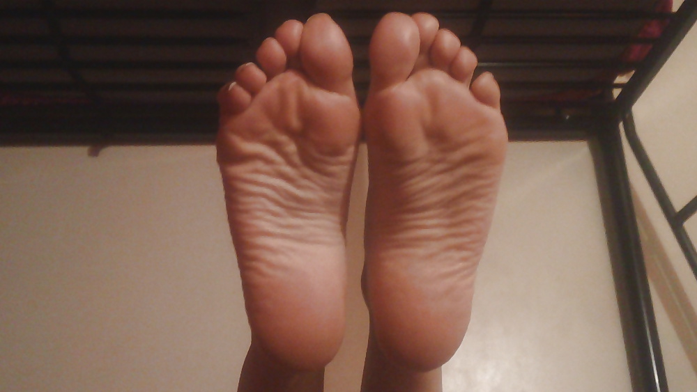 Djamila's feet