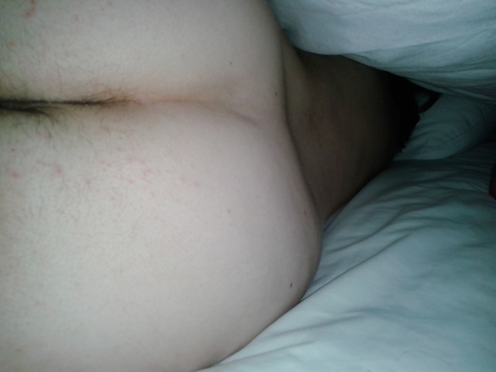 Foto voyeur del grande culo di mia moglie a letto
 #32193740