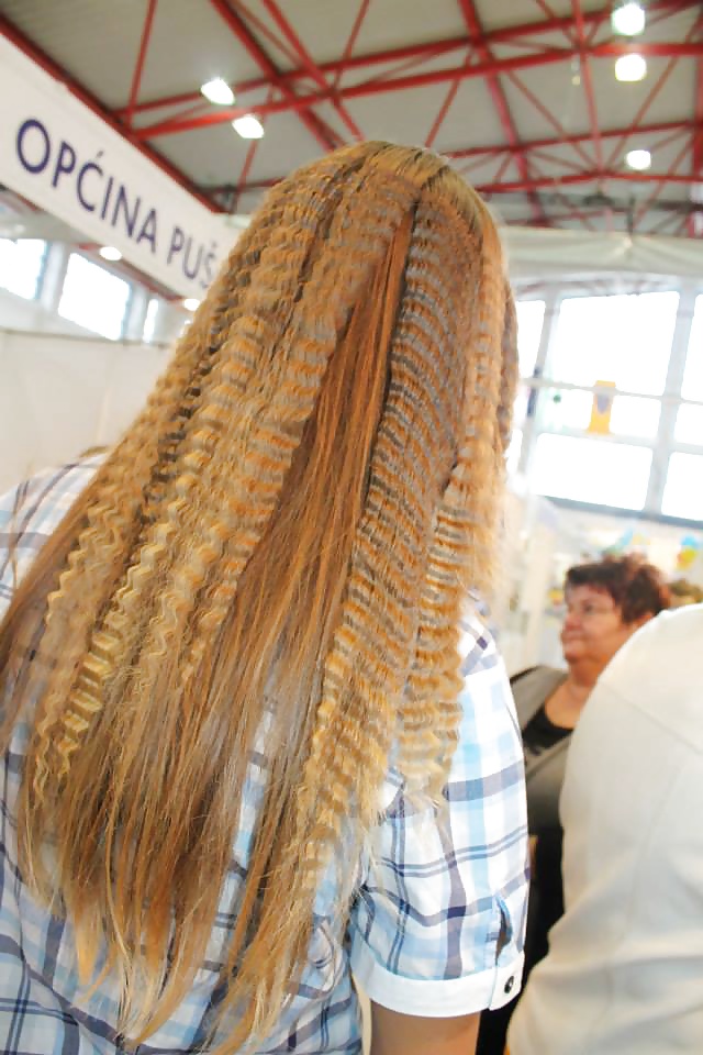 Pelo largo
 #33465966