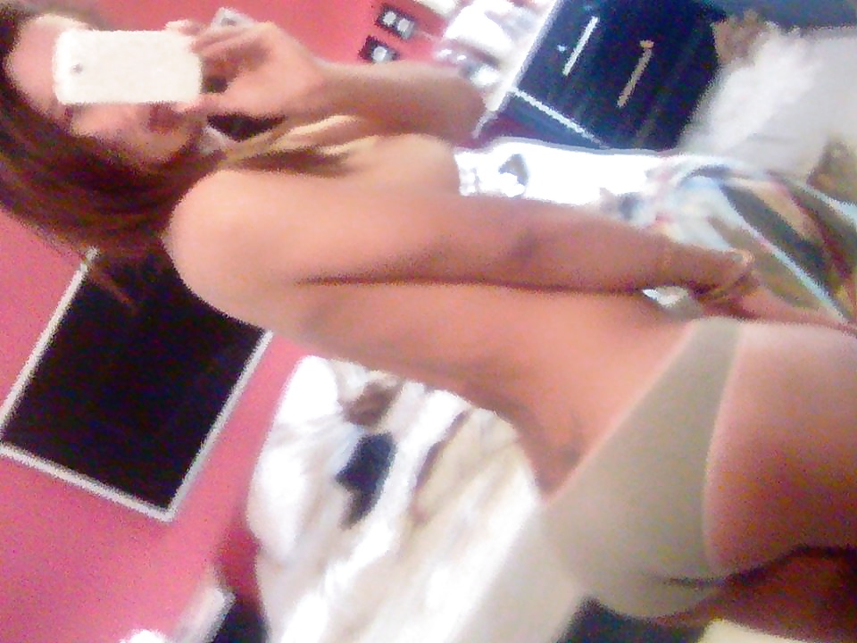 Hot....sweet y sexy:)
 #30436142