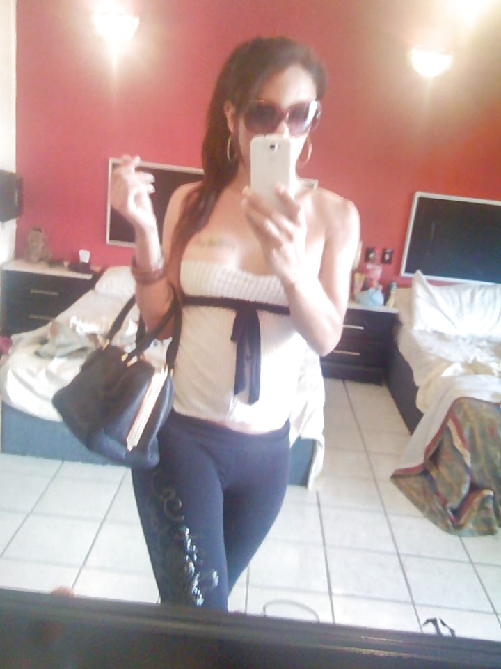 Hot....sweet y sexy:)
 #30436158