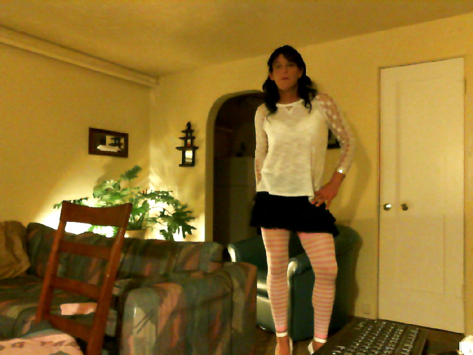 新しいピンクのストッキングと5インチのヒールを履いたリサ・ラブのCD
 #25331090